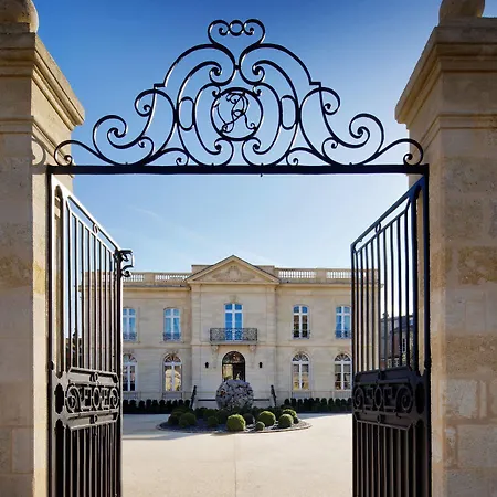 ホテル La Grande Maison De Bernard Magrez
