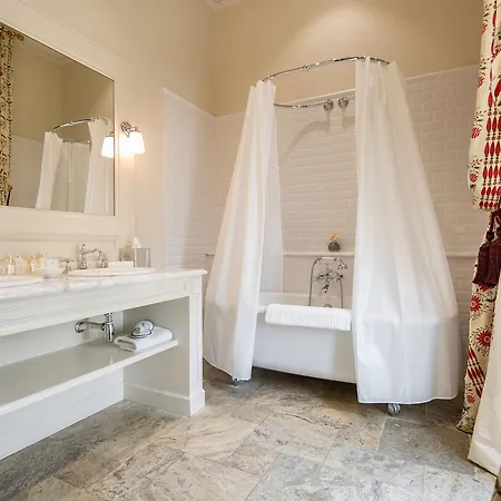 Hotel La Grande Maison De Bernard Magrez 5*