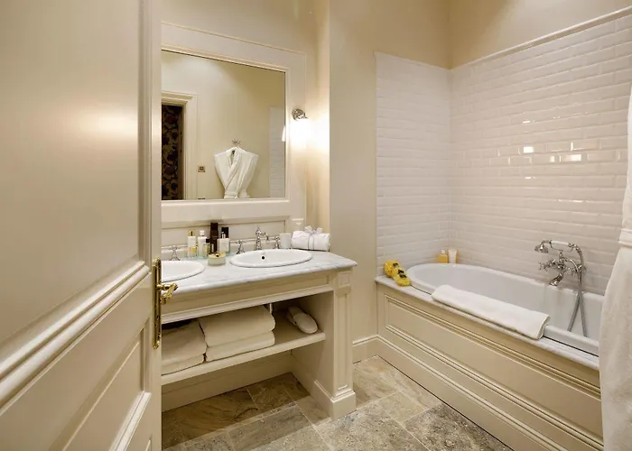 La Grande Maison De Bernard Magrez